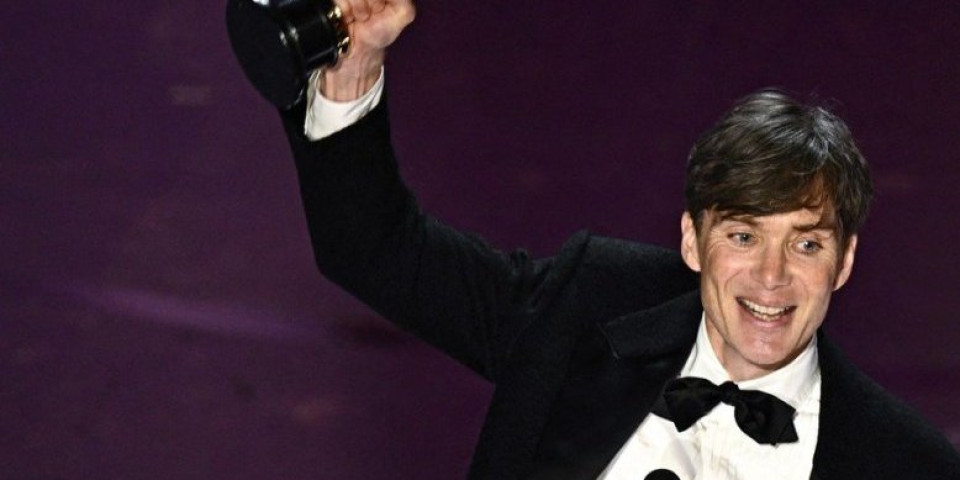 Oskar za najboljeg glumca otišao u ruke Kilijana Marfija! Ulogom u "Openhajmeru" se upisao u istoriju, svetu poručio ovo (VIDEO)