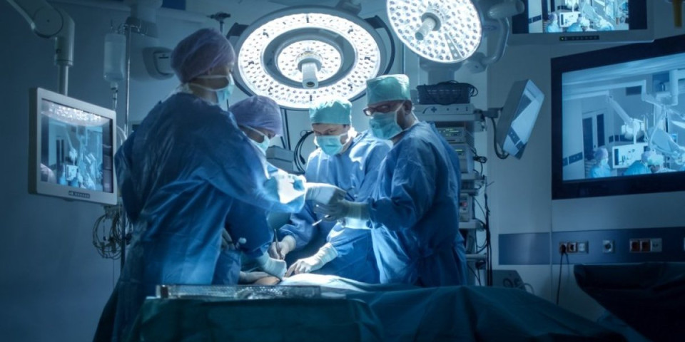 Operacija trajala 10 sati: Muškarcu iz Srbije transplantirana pluća u Budimpešti o trošku RFZO