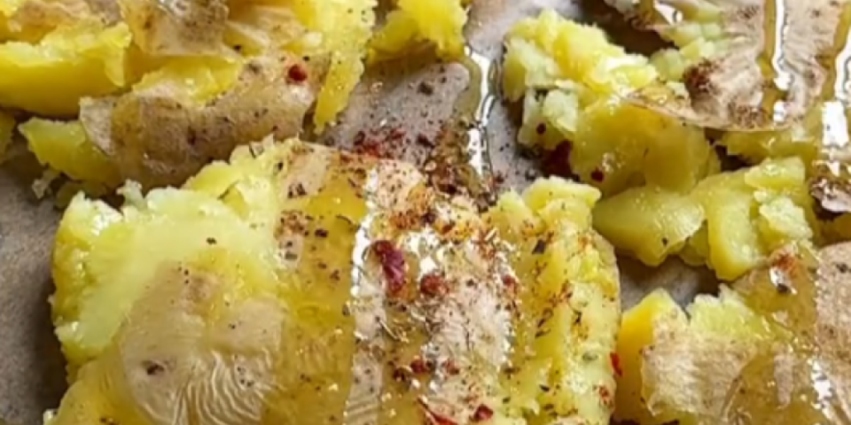 Krompir salata o kojoj bruji ceo svet! Ovo će vas raspametiti - Poseban ukus daje joj namirnica koju Srbi obožavaju! (VIDEO)