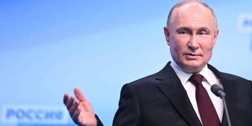 (VIDEO) Putin digao na noge NATO! Danima u Kremlj dolazi bezmalo u ponoć, da li lider Rusije sprema nešto?!