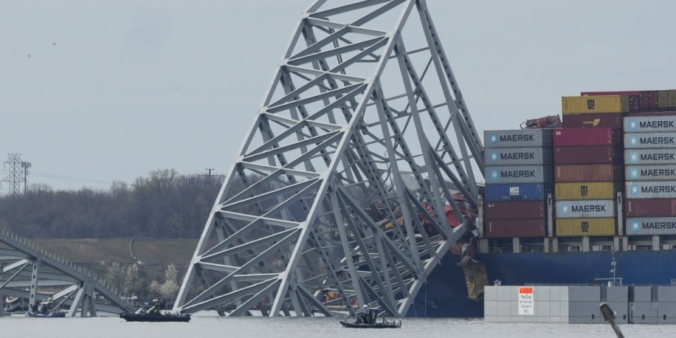 "Ceo most se upravo srušio" Pojavio se audio snimak koji odaje policajce iz Baltimora (VIDEO)