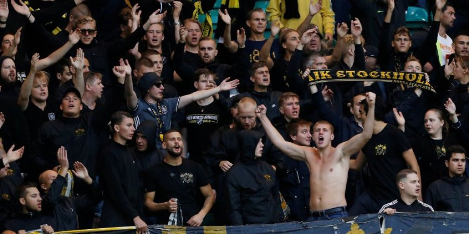 Jasna poruka navijača AIK-a: Moderni fudbal je progutao svet, ali borba traje!