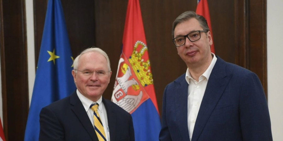 Otvoren razgovor sa Hilom o nastavku dijaloga sa Prištinom! Vučić: Nastavljamo da ulažemo napore u cilju rešenja za zaštitu Srba na KiM!