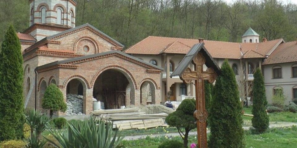 Srpska svetinja nadaleko poznata: Čudotvorna ikona Majke Božije u Miljkovom manastiru kod Svilajnca (FOTO)