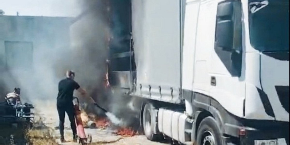 Eksplodirao kamion kod Leskovca! "Kad je puklo, svi smo izašli iz kuća" (FOTO, VIDEO)