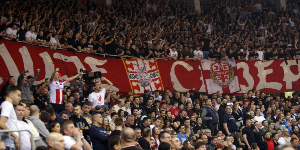 KK Crvena zvezda čestitala fudbalerima titulu, odgovor oduševio "delije" (FOTO)