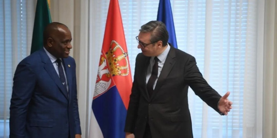 Vučić se sastao sa predsednikom Vlade Komonvelta Dominika!