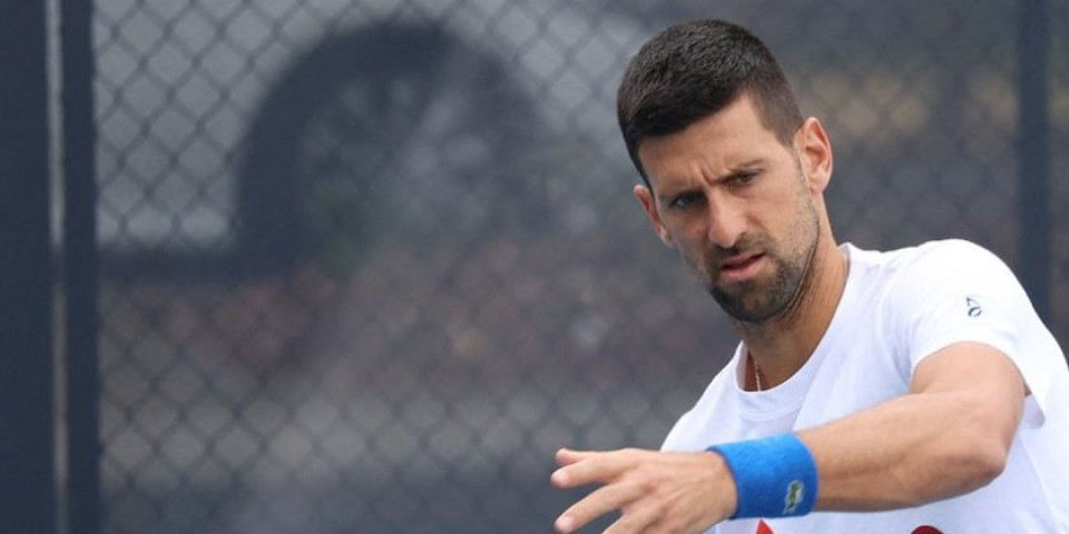 Novak stigao u Beograd, pa pohitao na trening (VIDEO)