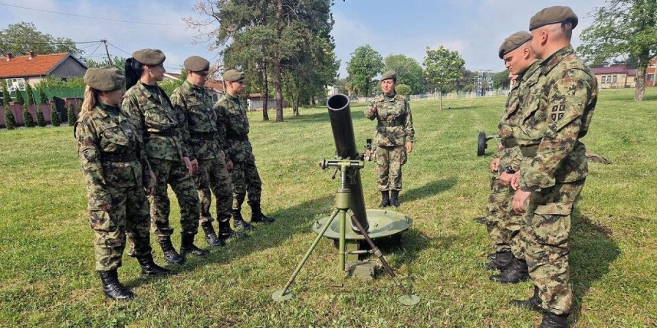 Ovako izgleda obuka civila koji bi da postanu podoficiri! Ko prođe dobija posao u Vojsci Srbije, evo koliko traje!
