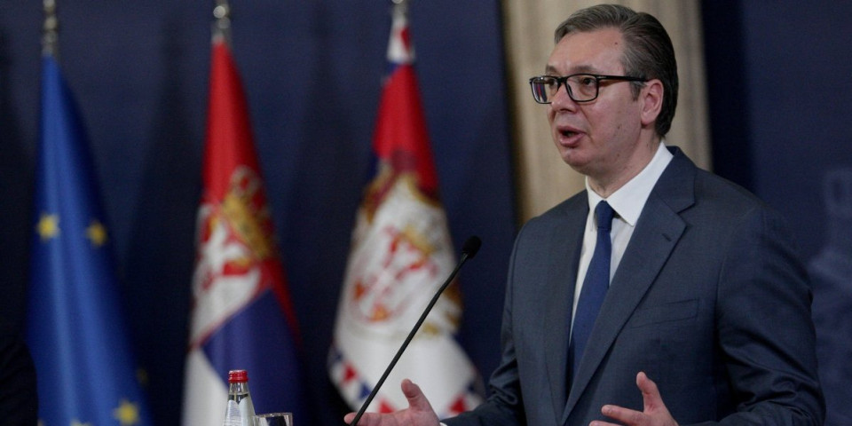 Predsednik Vučić čestitao Vaskrs! Nastavićemo da se složno zalažemo za istinu o našem ponosnom narodu