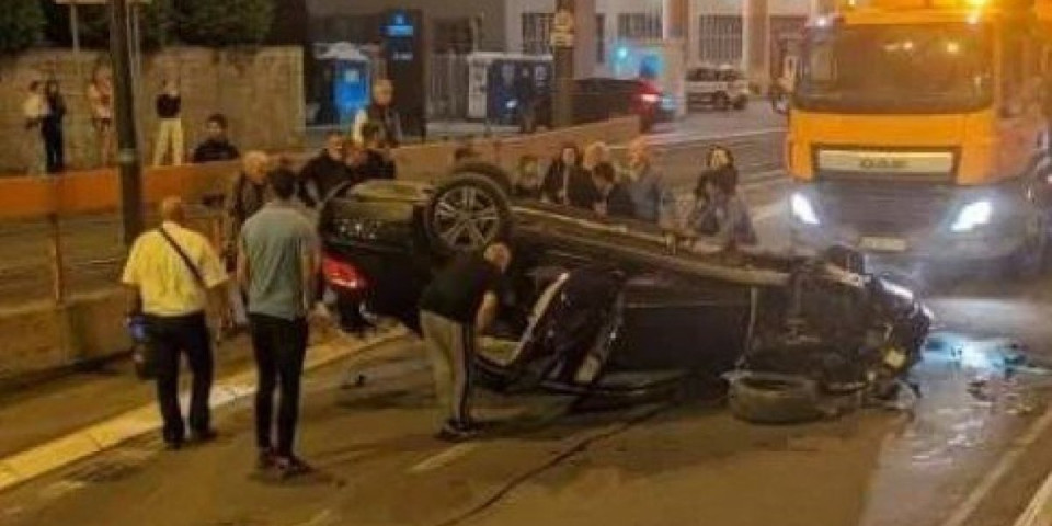 Vatrogasci izvlačili putnike iz vozila na Mostarskoj petlji: Detalji saobraćajne nezgode u Beogradu (FOTO/VIDEO)
