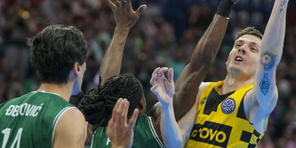 Važnije od košarke! Amerikanac postao tata za vreme utakmice u Beogradu