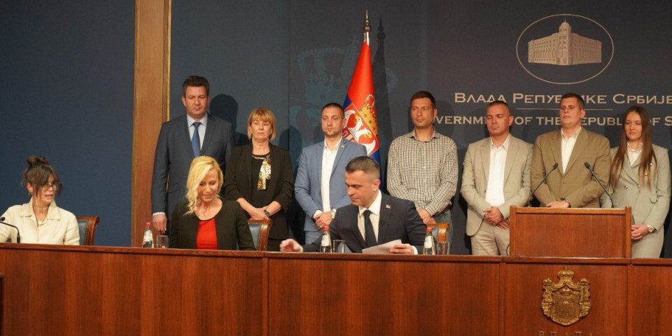 Ministar Milićević potpisao ugovore kojima će se realizovati 21 tematski letnji kamp