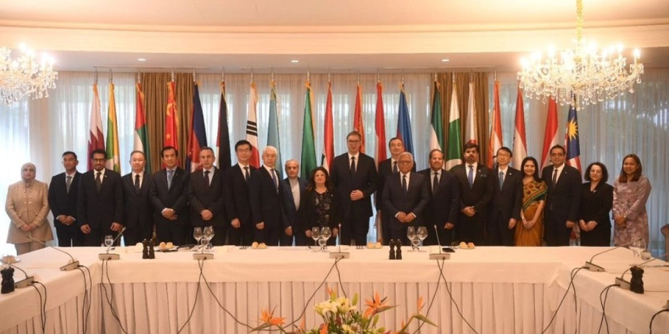 Vučić ugostio na ručku ambasadore azijskih zemalja!