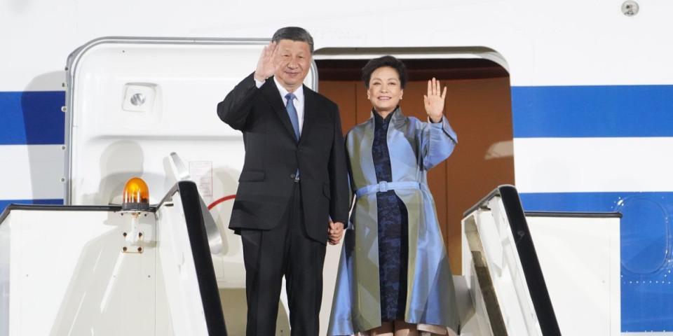 Prve fotografije kineskog predsednika! Spektakularno na beogradskom aerodromu