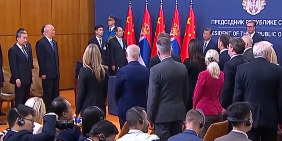U toku razmena potpisanih bilateralnih sporazuma: Očekuje se obraćanje srpskog i kineskog predsednika! (VIDEO)