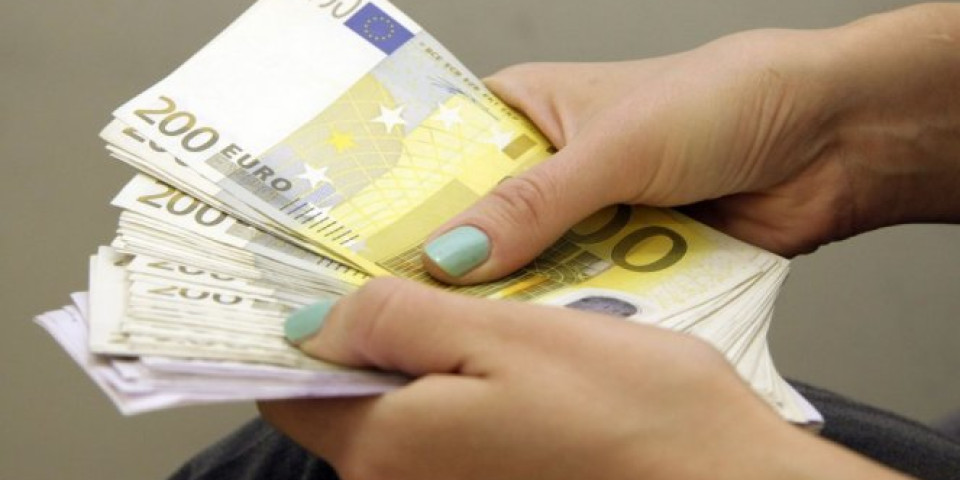 Prosečna plata u Srbiju u decembru oko 620 evra! ZARADE U SRBIJI DUPLIRANE ZA DESET GODINA