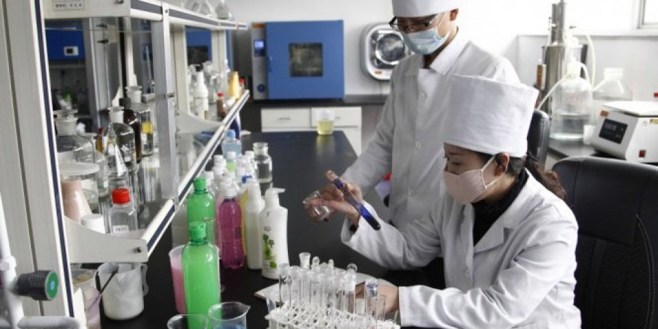 PREMIJER RUSIJE SAOPŠTIO FENOMENALNU VEST! Ruski naučnici razradili 6 preparata protiv koronavirusa!