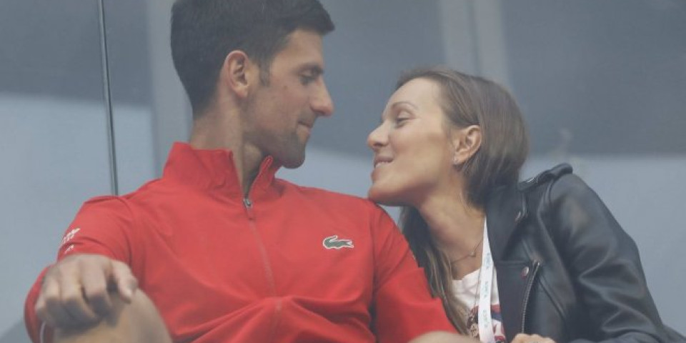 (FOTO) RASPLAKAĆE VAS! Jelena poslala Novaku emotivnu poruku!
