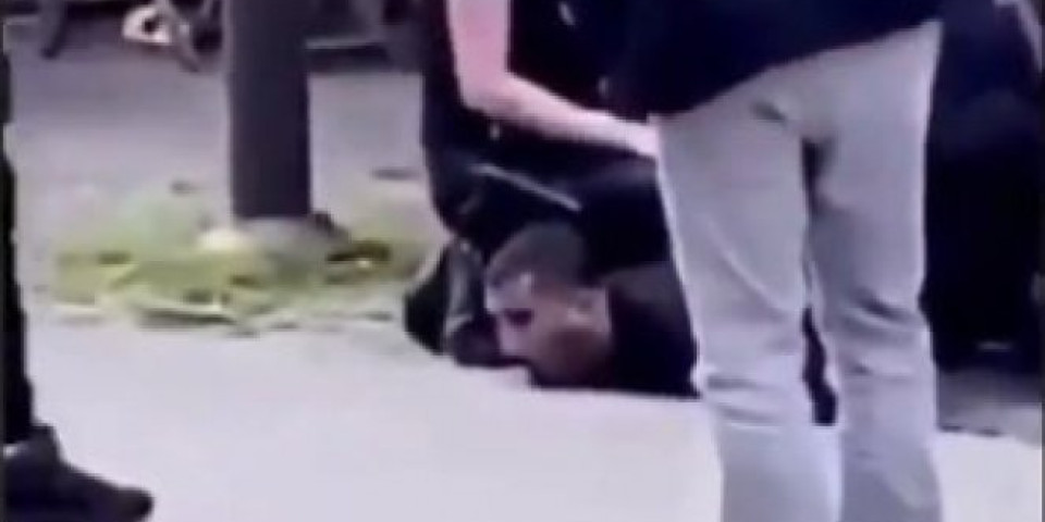 JOŠ JEDNA ŽRTVA POLICIJSKE BRUTALNOSTI U BELGIJI! Klečali su mu na leđima dok nije izdahnuo! (VIDEO)