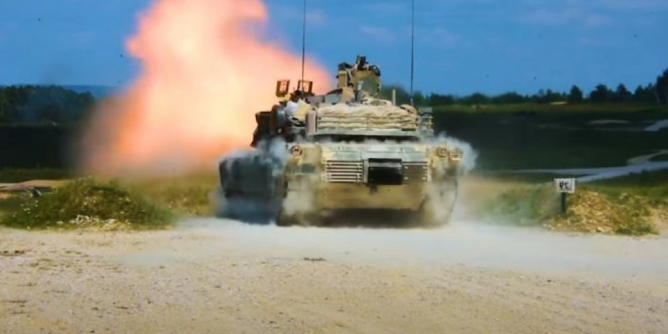 INCIDENT U AMERIČKOJ VOJSCI U TEKSASU! Tenkista greškom pogodio drugi tenk, povređen vojnik! (FOTO/VIDEO)