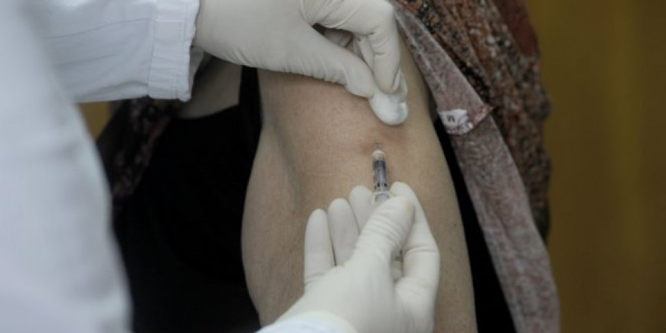 NEMCI SVE NADE POLAŽU U CEPIVO:  Vakcinisaćemo od polovine decembra 4.000 ljudi dnevno