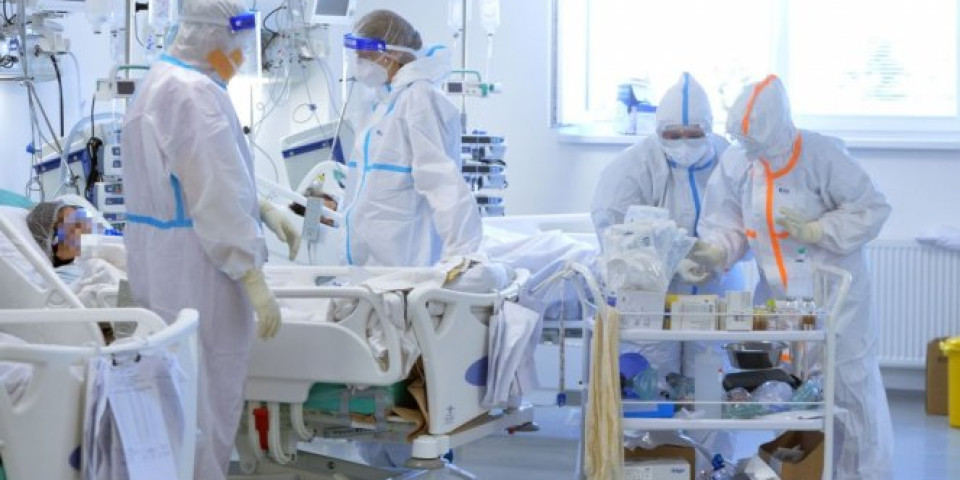 KORONA ODNELA ŽIVOT JOŠ JEDNOG LEKARA: Dr Aleksandar Jovanovski u bolesnički krevet otišao iz crvene zone Opšte bolnice u Šapcu