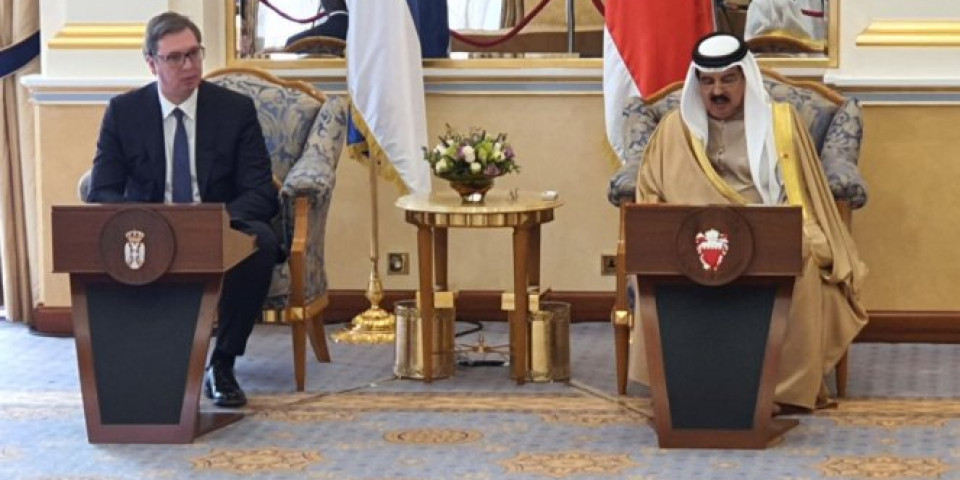 EVO ŠTA JE PREDSEDNIK VUČIĆ DOBIO NA POKLON, razmenio darove sa bahreinskim kraljem