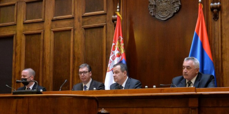 Sutra dijalog vlasti i opozicije u Skupštini, učestvuje Vučić!