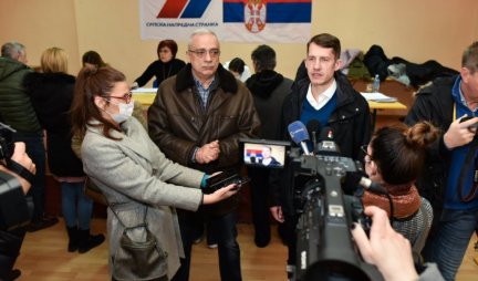Stevan Bakić i dr Balint Pastor dali potpise podrške kandidaturi Aleksandra Vučića za predsednika Srbije