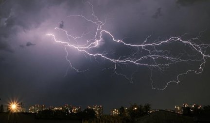 RHMZ izdao hitno upozorenje! Grad, olujni vetar i jake padavine mogući u ovom delu Srbije