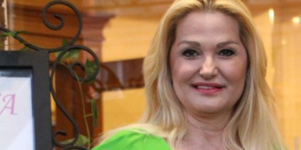 Sanja Đorđević odgovorila na prozivke da se uništila botoksom! Pevačica objasnila od čega je bolovala: "Ležala sam šest meseci"