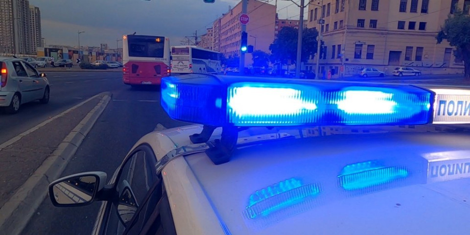 (VIDEO) Uhapšen bahati vozač "mercedesa"  koji je vozio u kontra smeru i izazvao nesreću