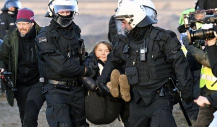 UHAPŠENA GRETA TUNBERG! Klimatska aktivistkinja privedena u Nemačkoj na protestu protiv širenja rudnika uglja (FOTO)