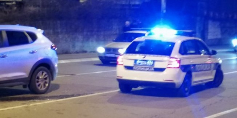 Za ovim vozilom traga policija: Nakon pucnjave u Železniku pokrenuta akcija Vihor