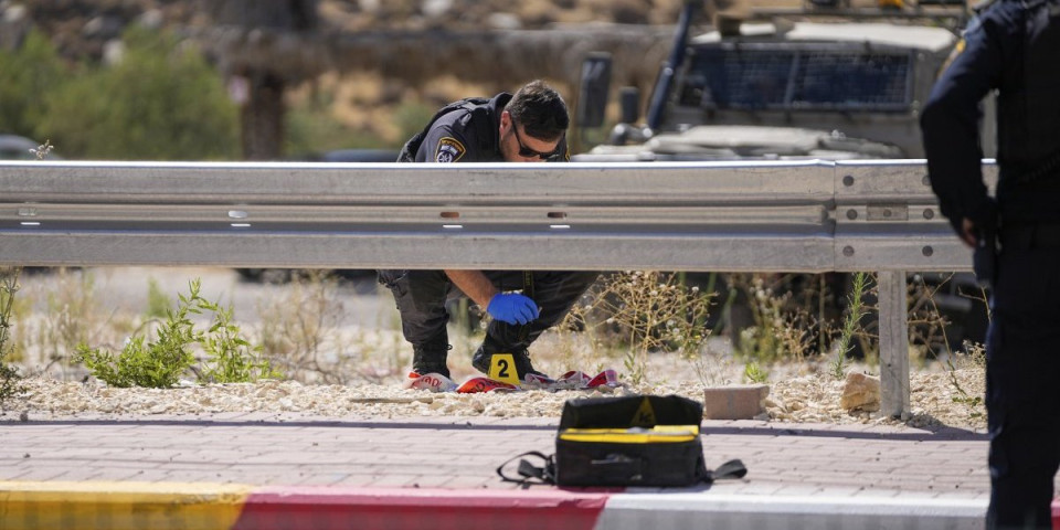 Pucnjava na Zapadnoj obali: Palestinski napadač pucao na automobil, ranjene dve devojćice!