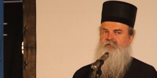 Episkop Teodosije posetio pritvorenog Miluna Milenkovića Luneta u zatvorskoj jedinici u Podujevu