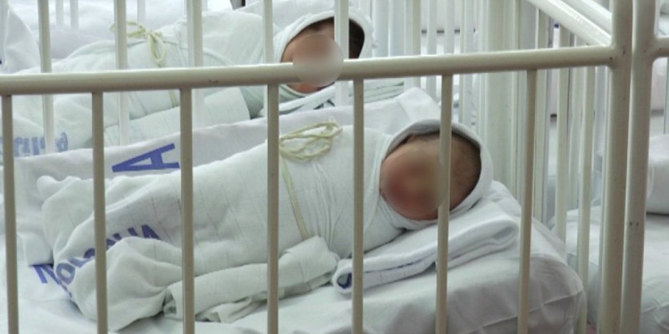 Bebi eksplozija u čačanskom porodilištu: Za jedan dan na svet stiglo čak 11 mališana