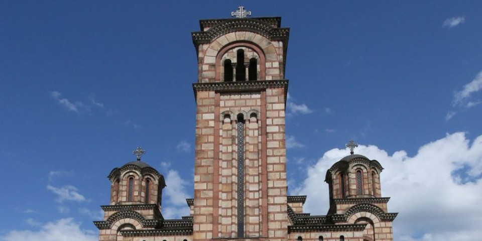 ZA SPAS DRŽAVE I NARODA! Crkvena zvona zvone Srbijom tačno u podne