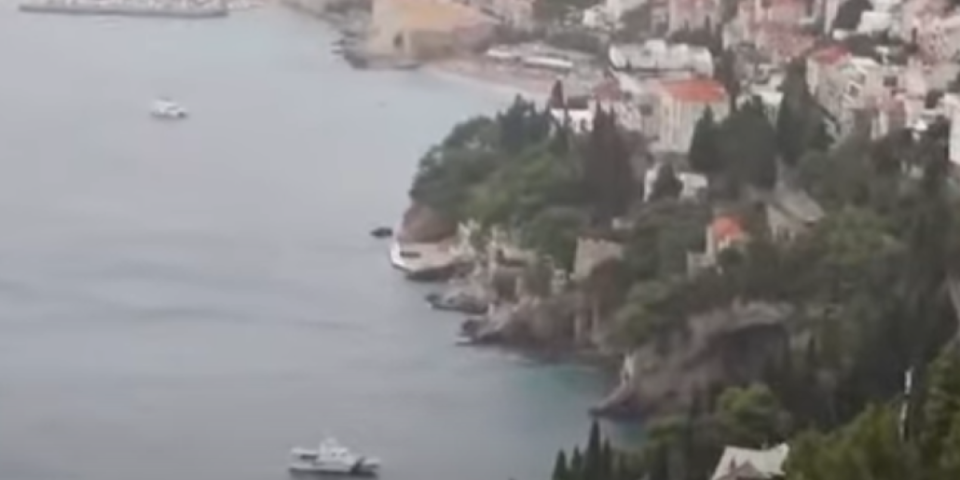 (VIDEO) Drama na moru! U toku potraga kod Dubrovnika, pronađeno više prevrnutih kajaka bez ljudi - plivaju samo prsluci
