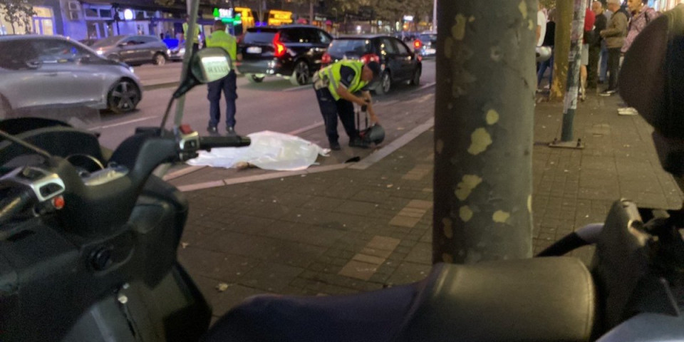 Saobraćajka na Bulevaru Kralja Aleksandra! Poginuo motociklista, a povređen policajac koji je pošao na uviđaj! (FOTO)