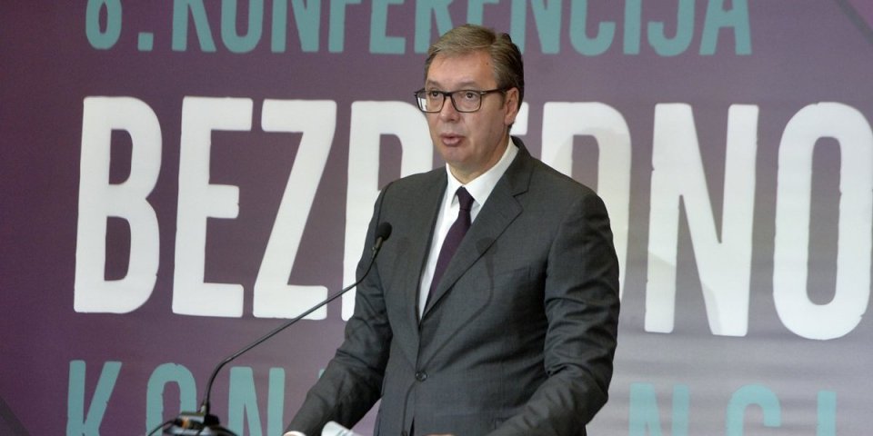 Vučić se oglasio snažnom porukom! "Bez brige o deci ne možemo reći da brinemo o budućnosti naše zemlje!" (VIDEO)