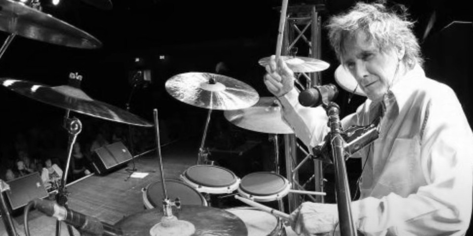 Preminuo bubnjar benda AC/DC! Uzrok smrti nepoznat