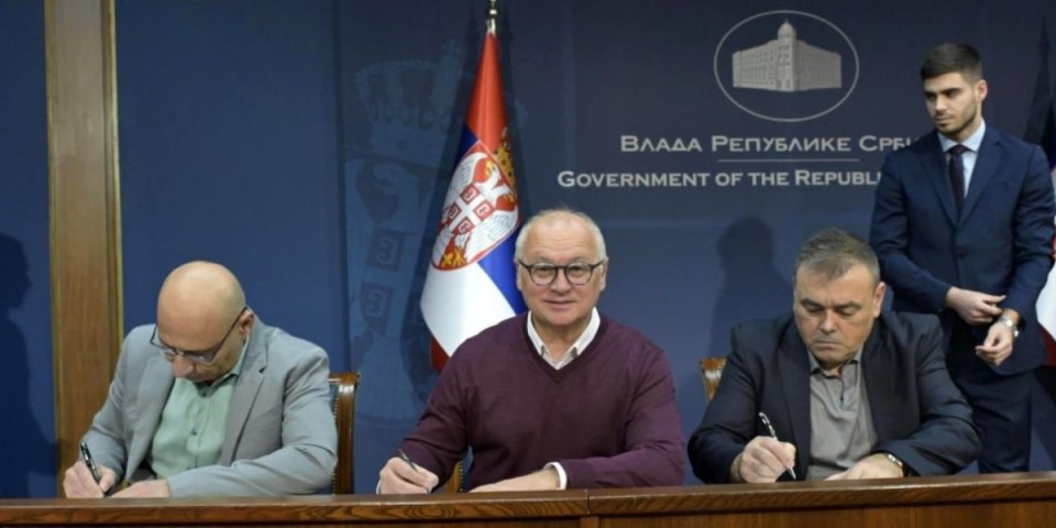 Vesić potpisao sporazum sa sindikatima komunalaca koji predstavljaju 80 hiljada zaposlenih
