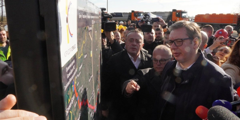 Predsednik Vučić danas obilazi radove na tunelu Iriški venac