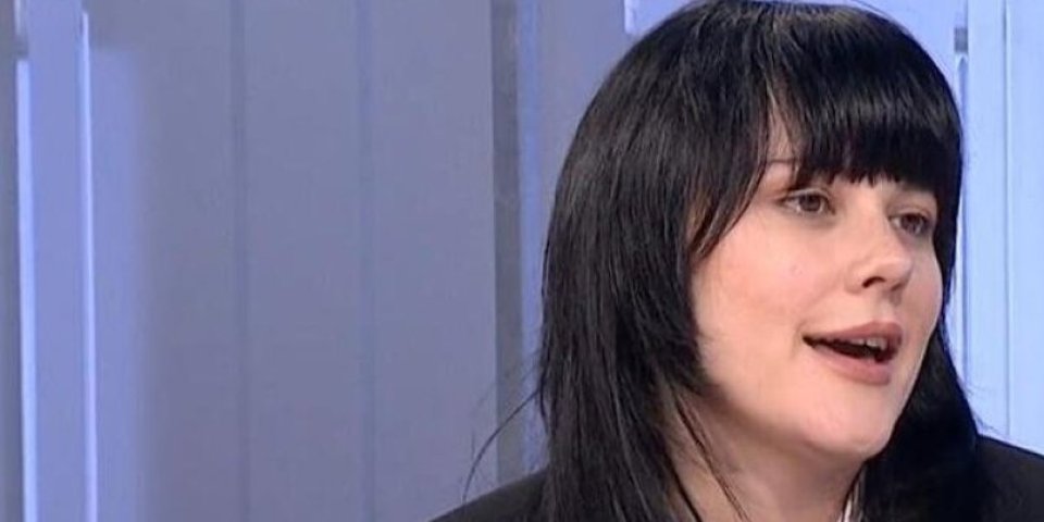 Teya Dora prvi put pred kamerama nakon pobede! Srpska predstavnica na Evroviziji o odnosima među takmičarima, svom imenu i ideji za pesmu "Ramonda"
