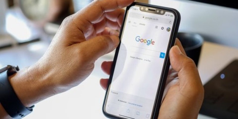 Gugl planira da naplaćuje pretragu uz pomoć veštačke inteligencije!? Očekuje se revolucionarna promena