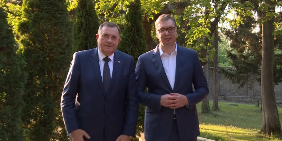 Situacija po srpski narod je veoma složena i teška! Predsednik Vučić razgovarao sa Dodikom: Dogovara se datum Sabora!