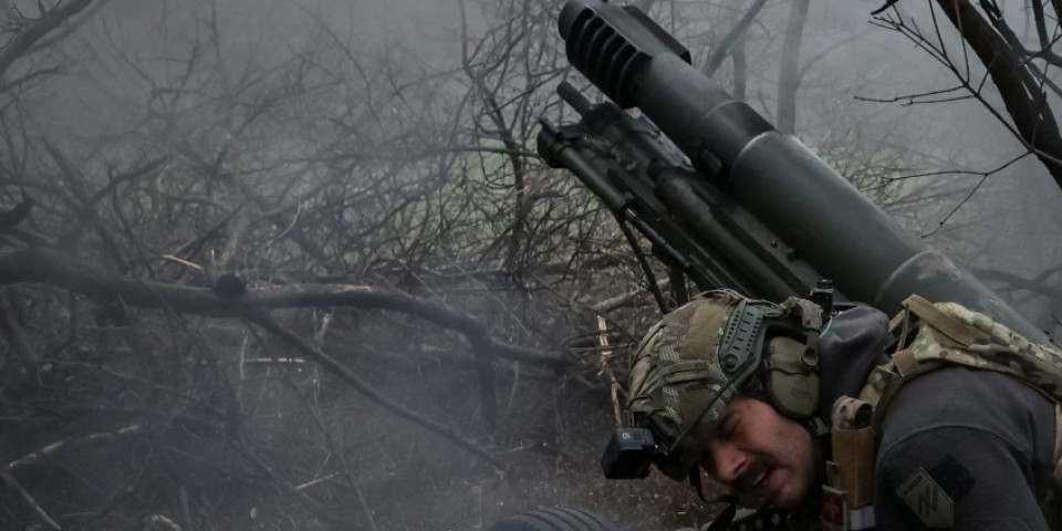 (VIDEO) Ukrajinska vojska upala u zamku! Gori front severno od reke Volčja, britanski analitičari sve otkrili