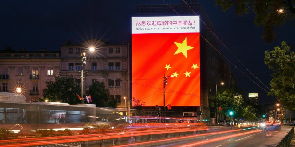 Dobro došli poštovani kineski prijatelji: Osvanule moćne poruke u čast dolaska predsednika Si Đinpinga (FOTO)
